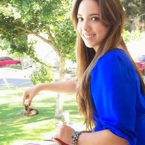 Meet your Posher, Elienisse